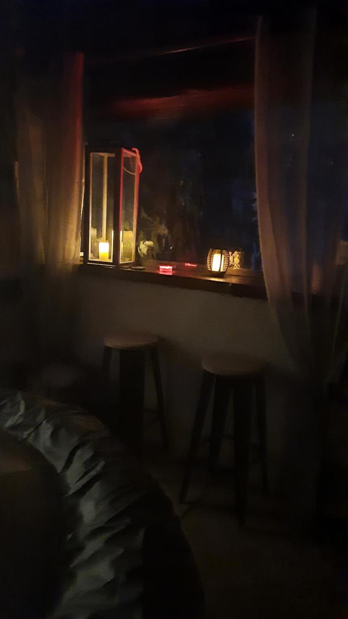 Chambre Love Romantique Avec Spa Privee Кальві Екстер'єр фото